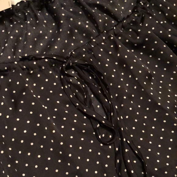Ann Taylor NWT Black w/White Polka Dots Blouse XL - Picture 3 of 12